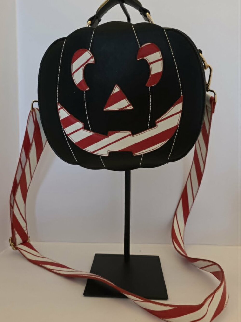 Bruja Hexmas Peppermint Jack-o-Lantern crossbody bag